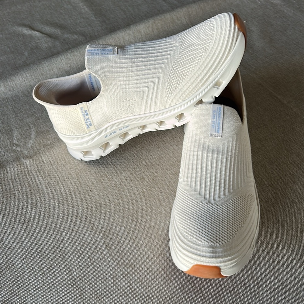 Skechers Slide-Step Sneakers Cream Color 8.5 - Picture 3 of 9